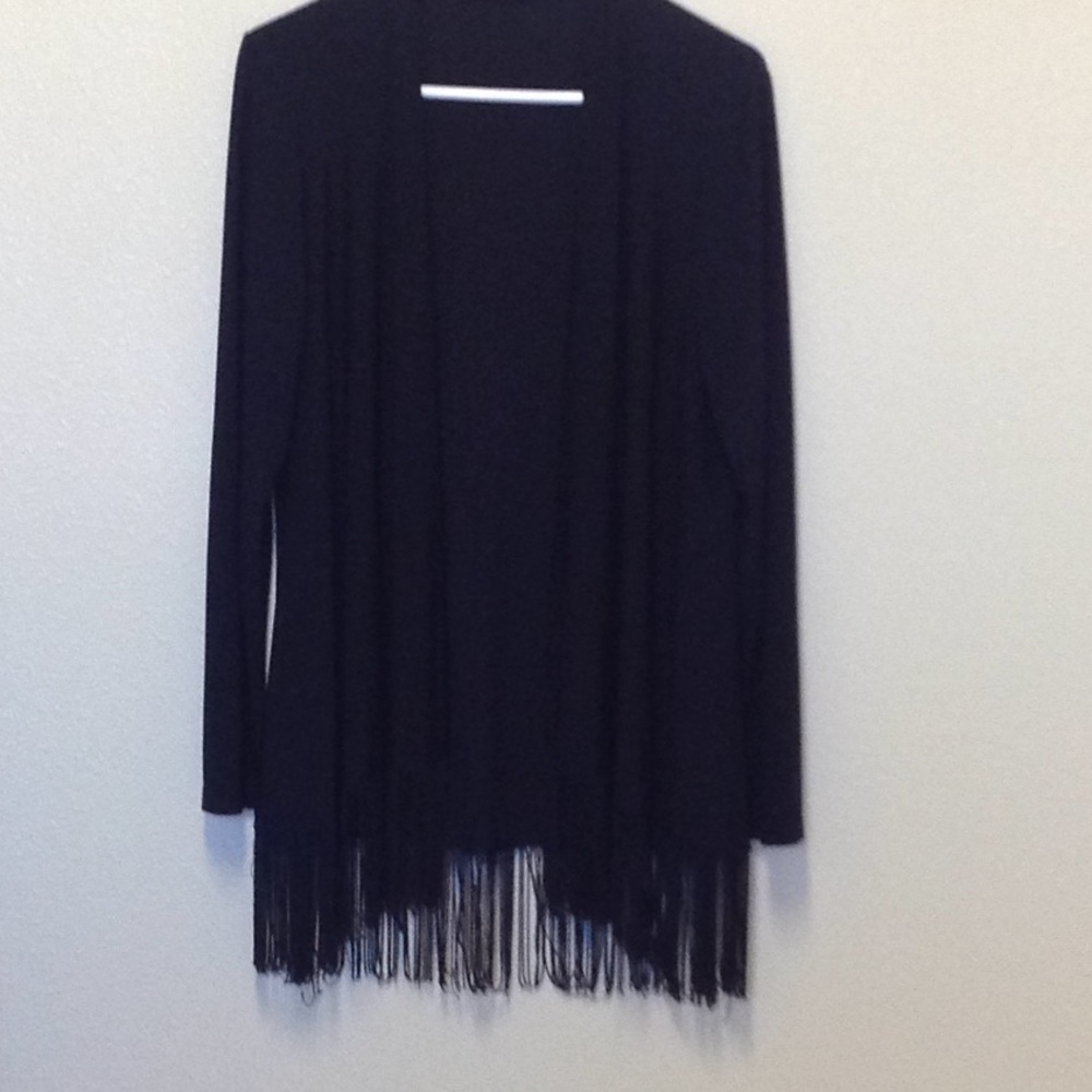 Shawl/jacket with fringe